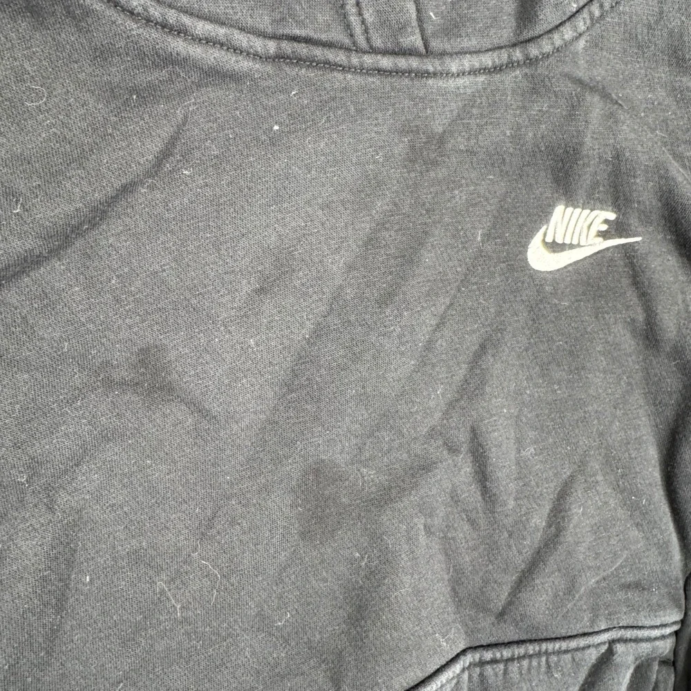 Nike Hoodie Youth Size M Black Fleece Pullover Embroidered Logo FD3000-010 Good